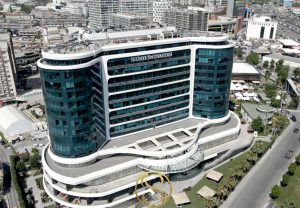 دانشگاه ایستینیه استانبول 1